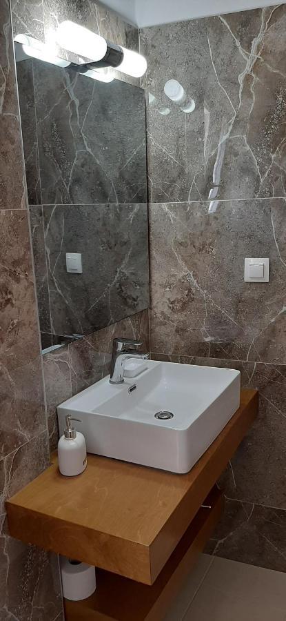 The Red Dragon Guest house Dassia (Corfu)