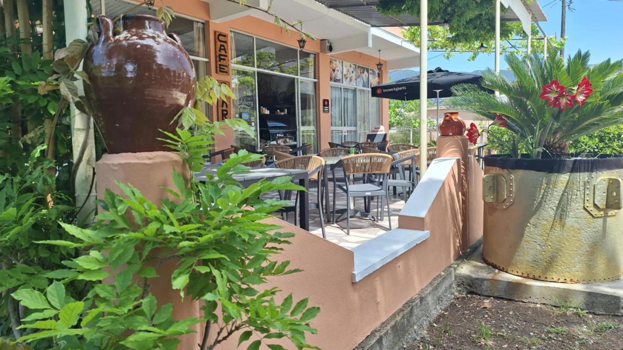 Guest house The Red Dragon Dassia (Corfu)