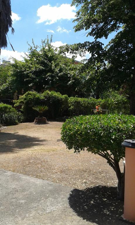 The Red Dragon Guest house Dassia (Corfu)